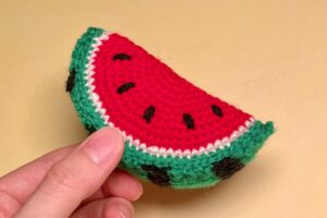 スイカのあみぐるみ